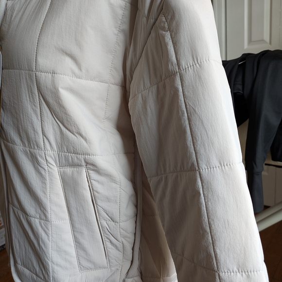 NWT Avalanche Women's Jacket - Small - Picture 3 of 8